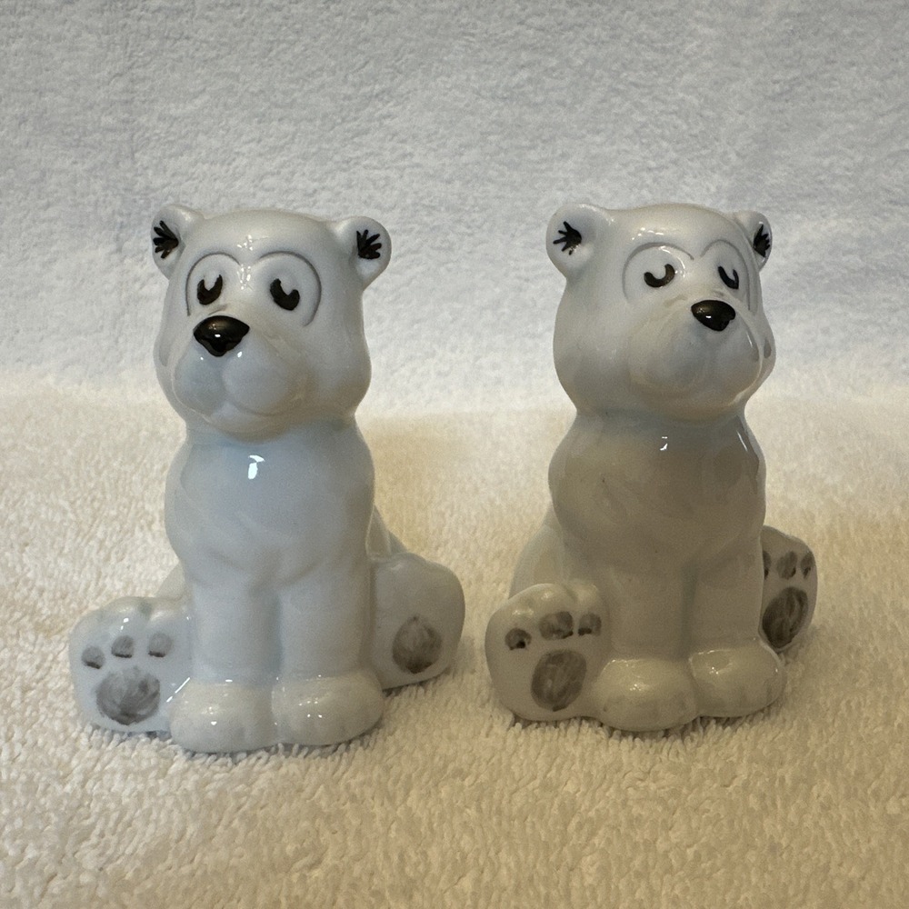 White Ceramic Alaska‎ Polar Bear Salt & Pepper Shakers 3 x 2.5"